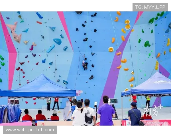 南京攀岩队团队协作引发热议探讨攀岩运动中的合作与竞争关系